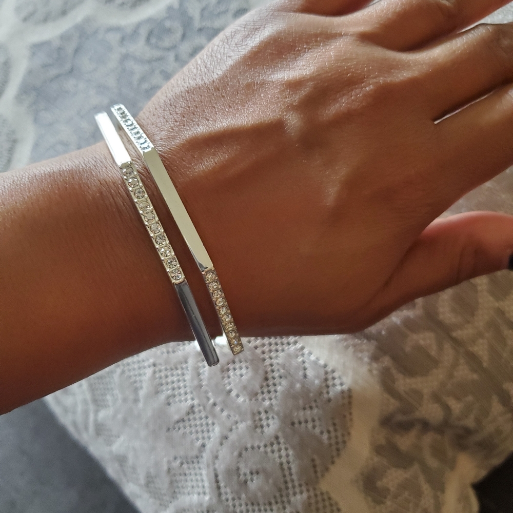 Bracelets - Picture 2 of 3